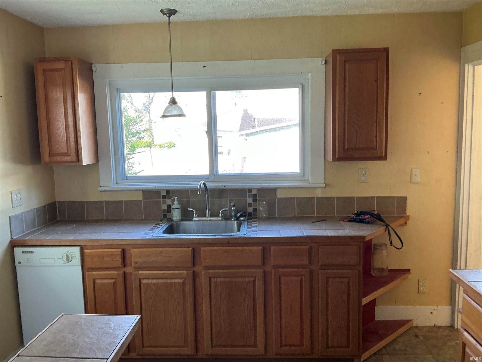 524 E Kickapoo, Hartford City, IN 47348