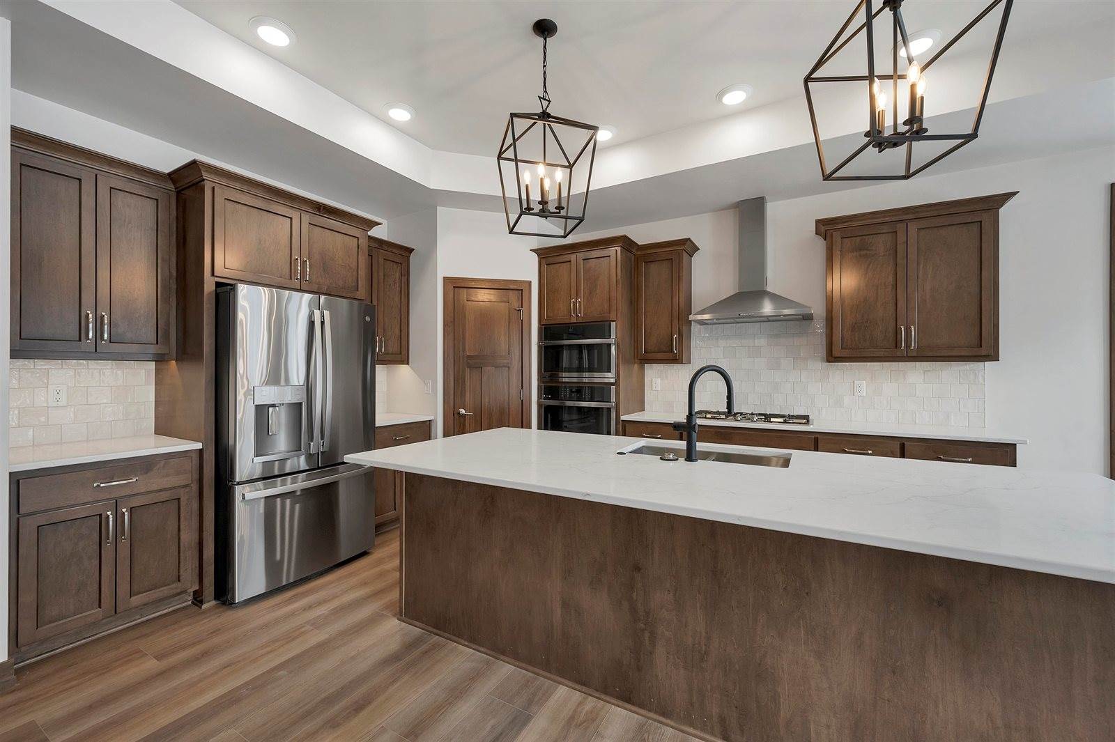 1617 North Honeysuckle Circle, De Pere, WI 54115