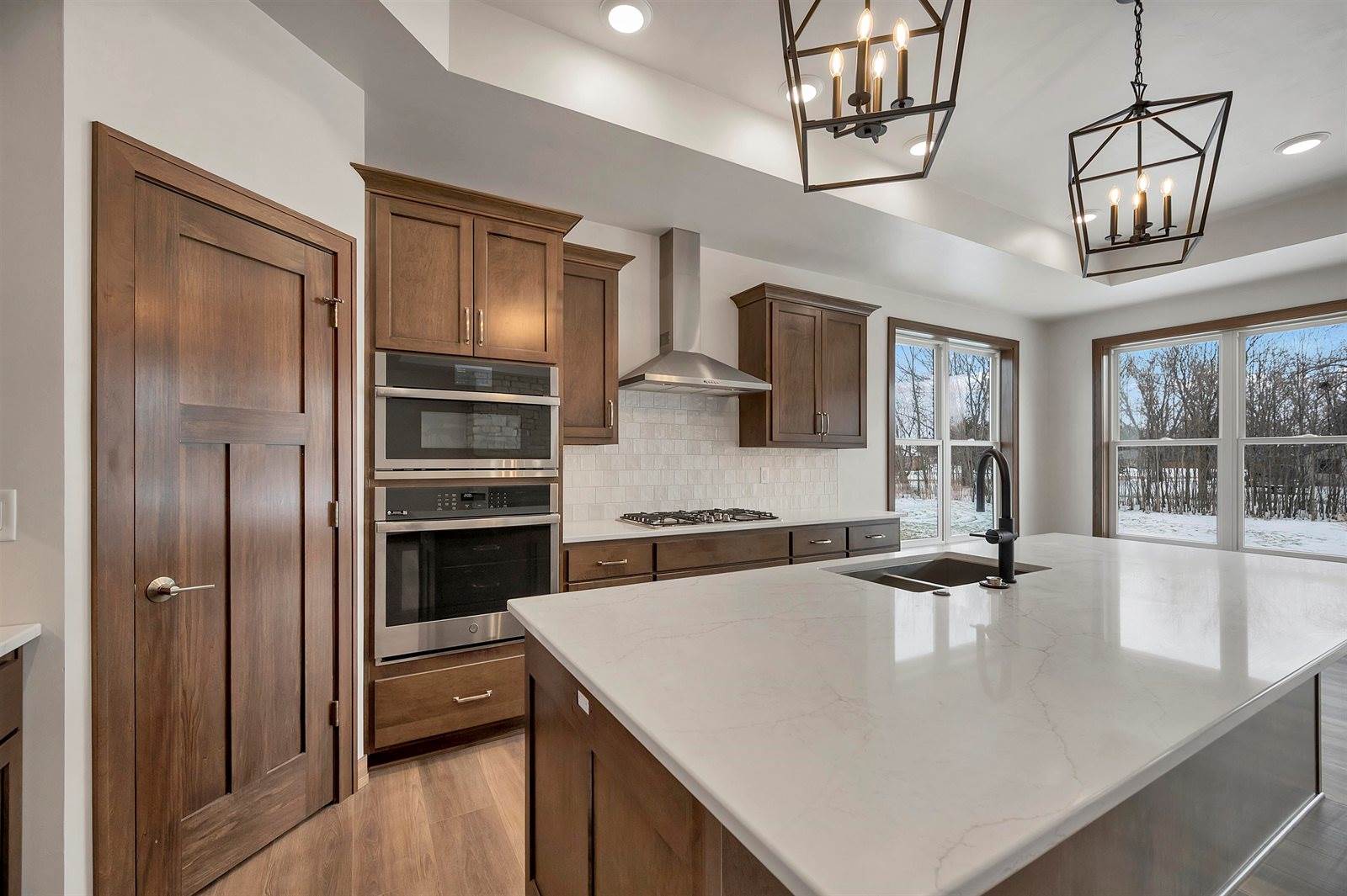 1617 North Honeysuckle Circle, De Pere, WI 54115