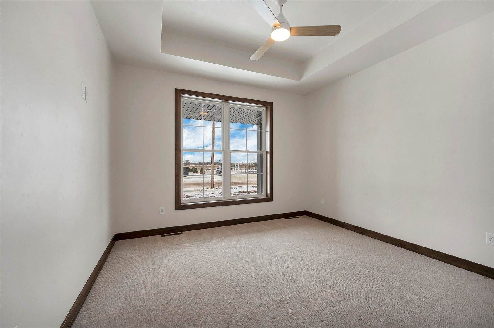 1617 North Honeysuckle Circle, De Pere, WI 54115