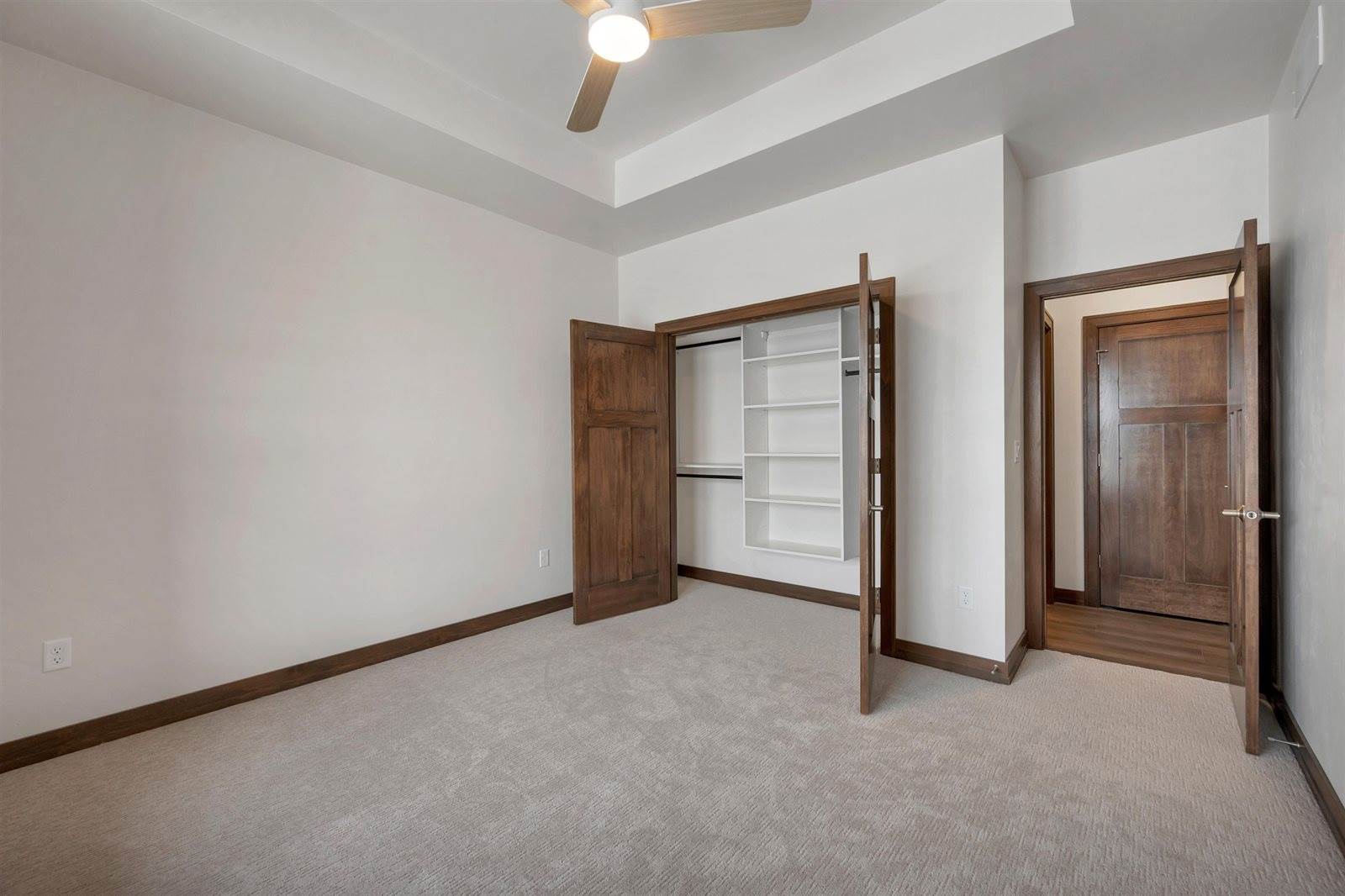 1617 North Honeysuckle Circle, De Pere, WI 54115