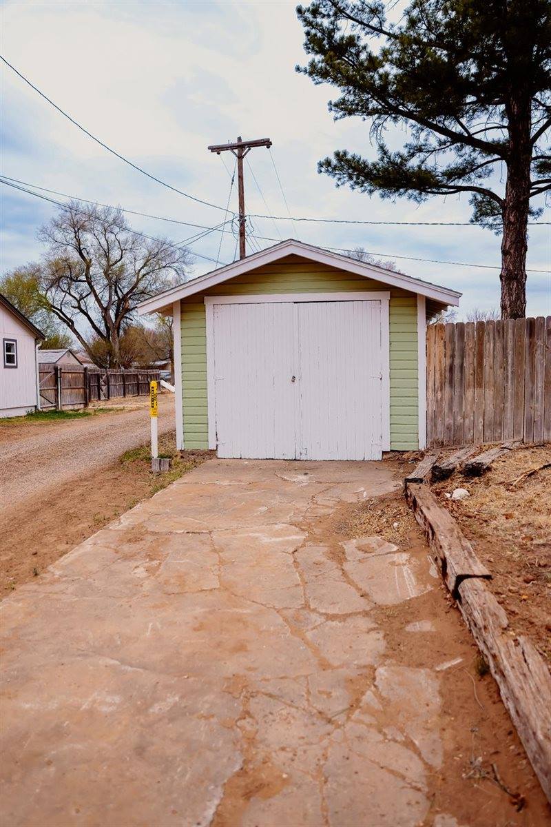 330 Point Rock Street, Elkhart, KS 67950
