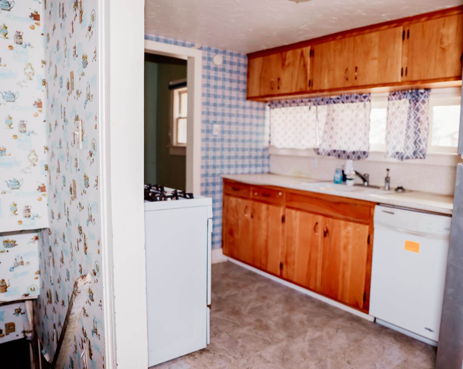 330 Point Rock Street, Elkhart, KS 67950