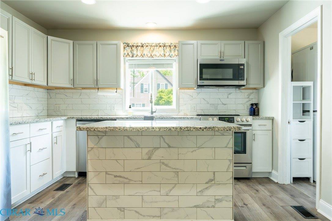 8798 Guinea Road, Hayes, VA 23072