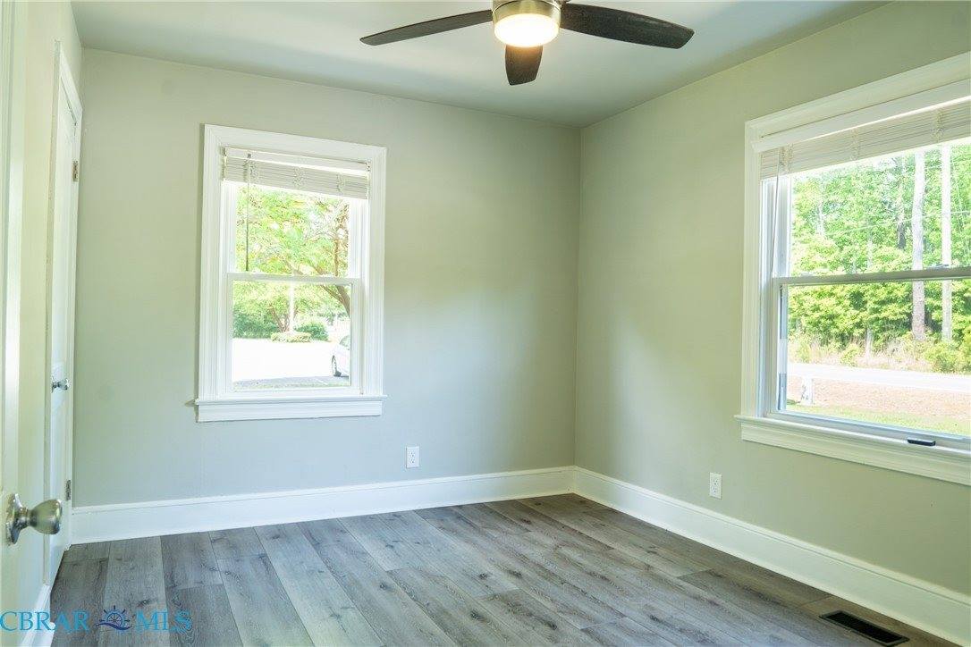 8798 Guinea Road, Hayes, VA 23072