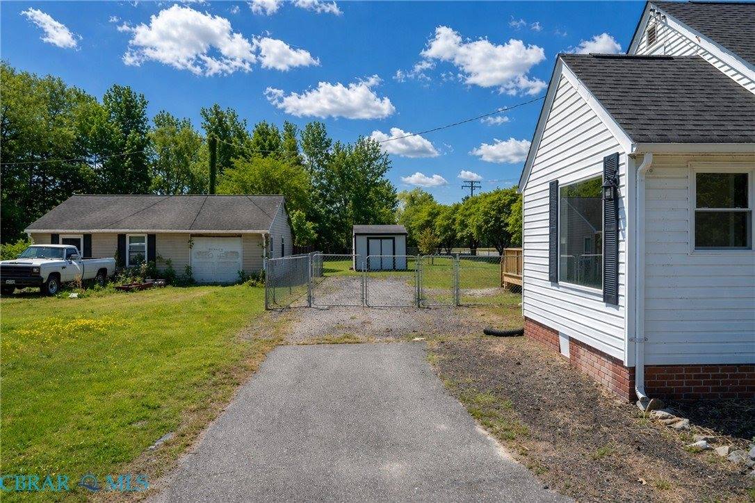 8798 Guinea Road, Hayes, VA 23072