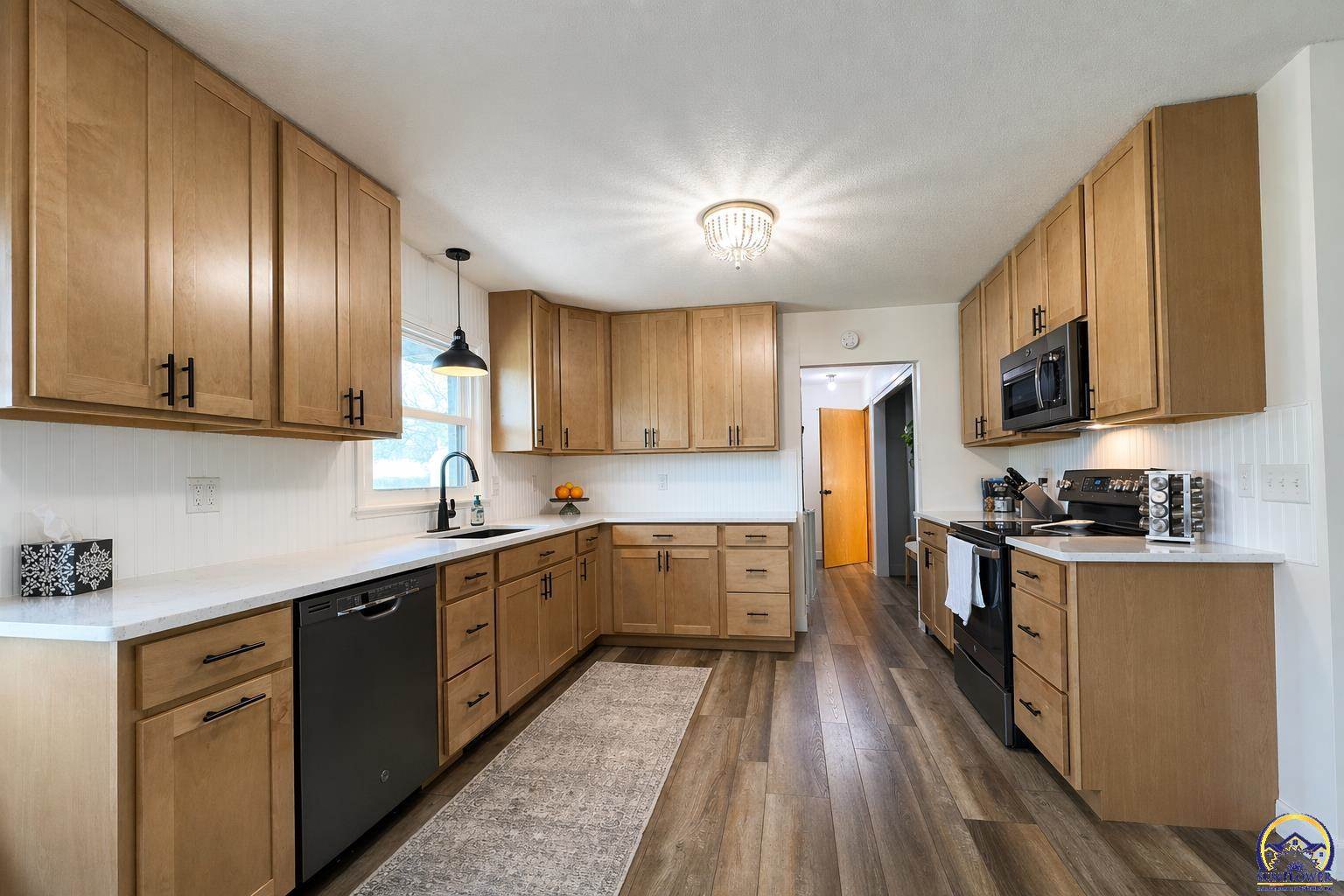 3711 SE California AVE, Topeka, KS 66609