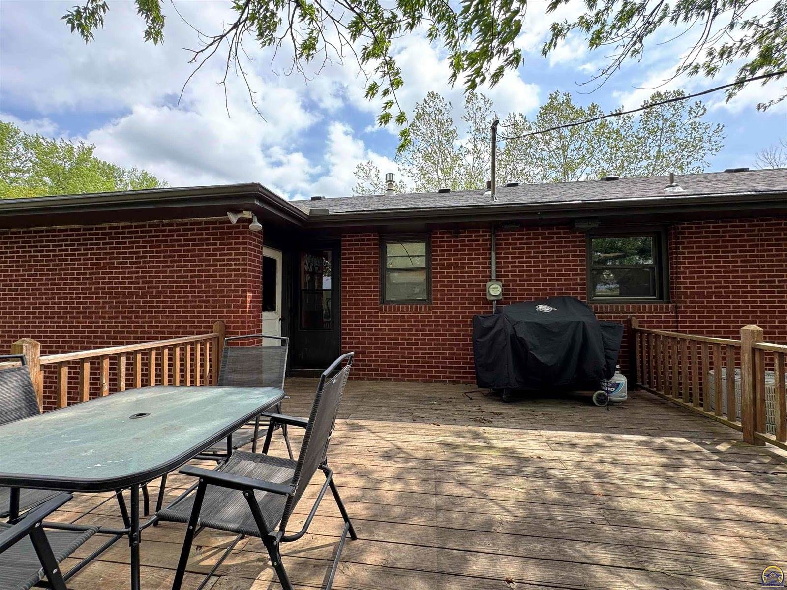 3711 SE California AVE, Topeka, KS 66609