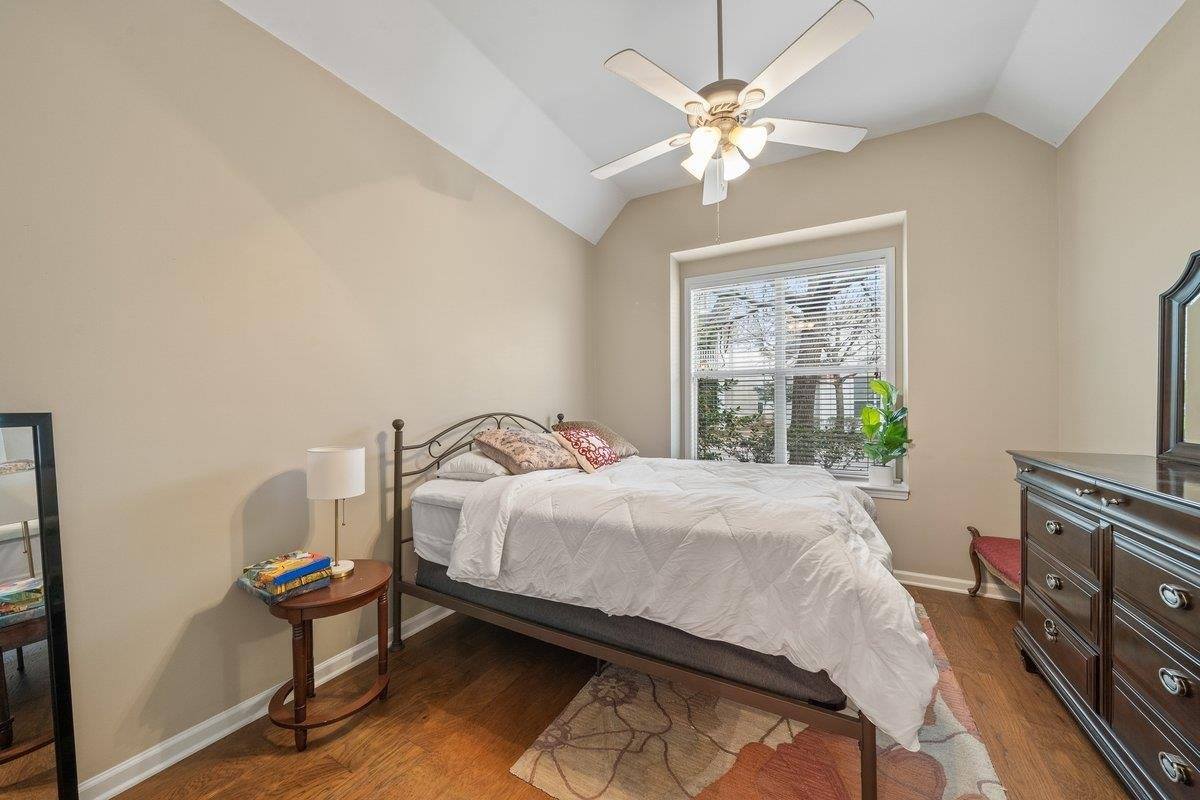 1416 Island Town Dr, Memphis, TN 38103