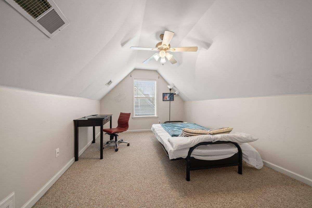 1416 Island Town Dr, Memphis, TN 38103