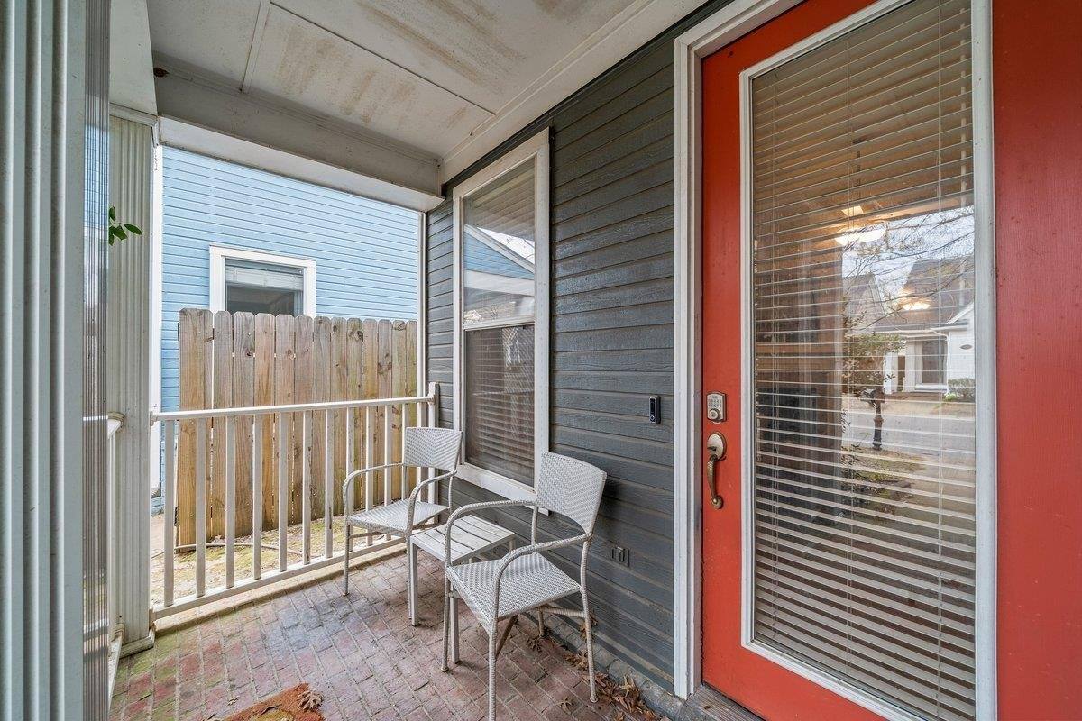 1416 Island Town Dr, Memphis, TN 38103