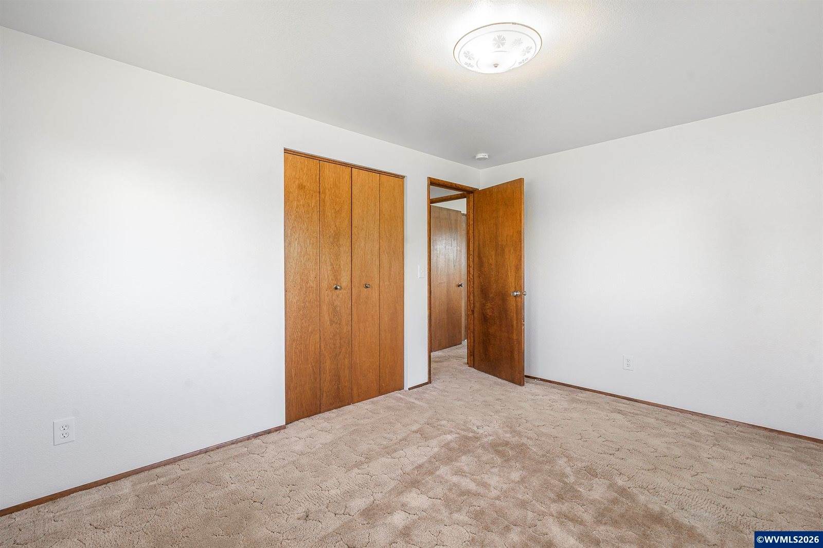 38565 Robinson Dr, Scio, OR 97374