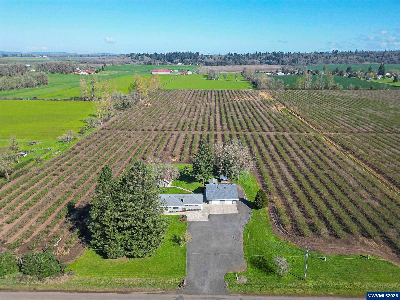 38565 Robinson Dr, Scio, OR 97374