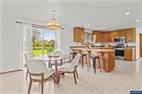38565 Robinson Dr, Scio, OR 97374