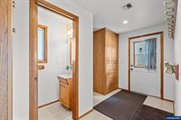 38565 Robinson Dr, Scio, OR 97374