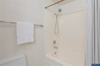 38565 Robinson Dr, Scio, OR 97374