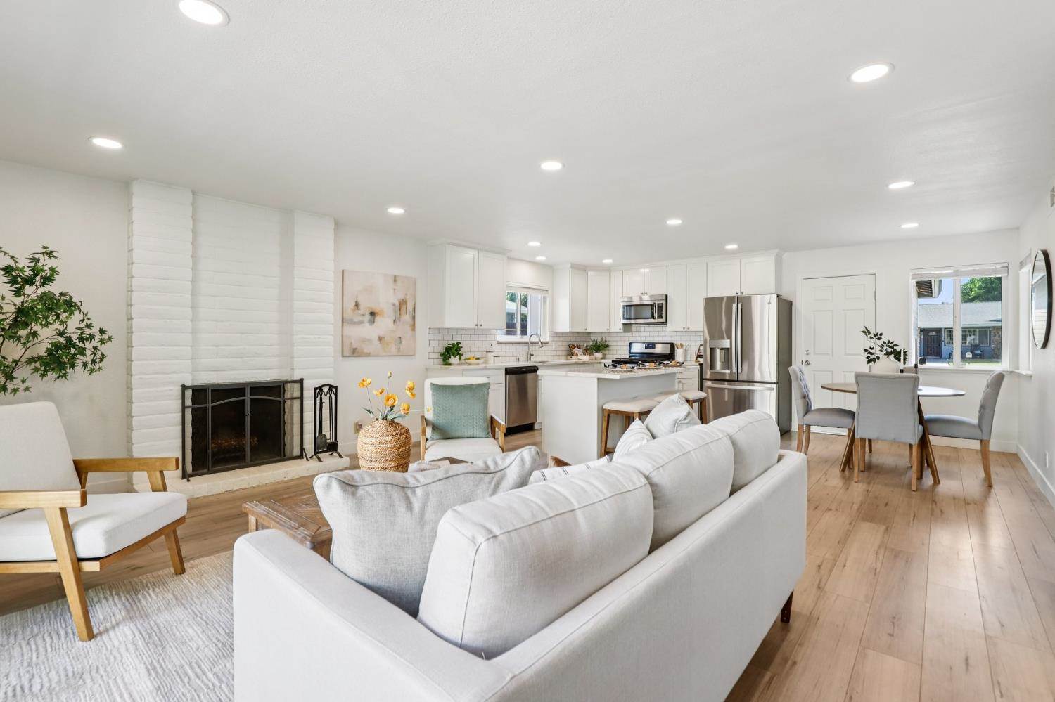 8321 Villaview Drive, Citrus Heights, CA 95621
