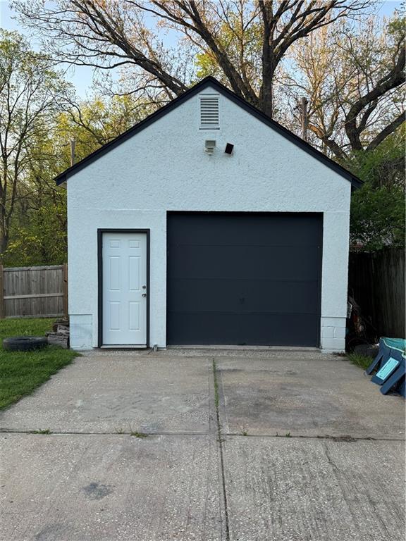 704 East Hayward Avenue, Independence, MO 64050