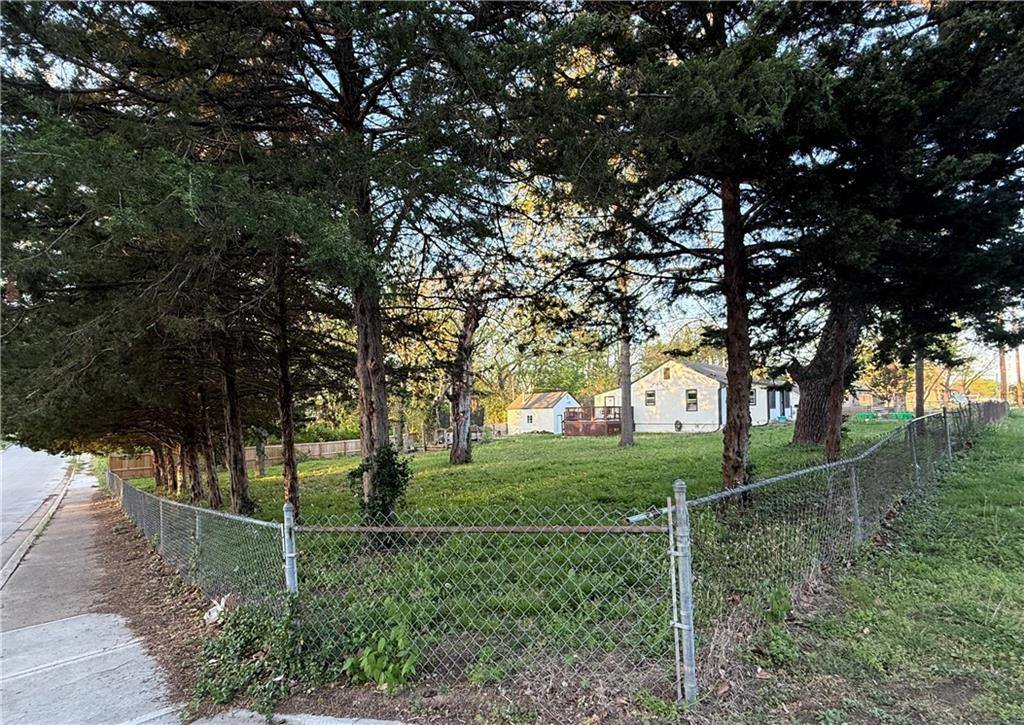 704 East Hayward Avenue, Independence, MO 64050