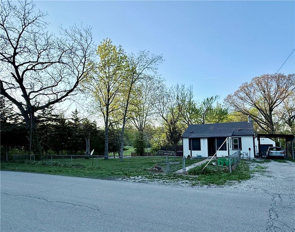 704 East Hayward Avenue, Independence, MO 64050