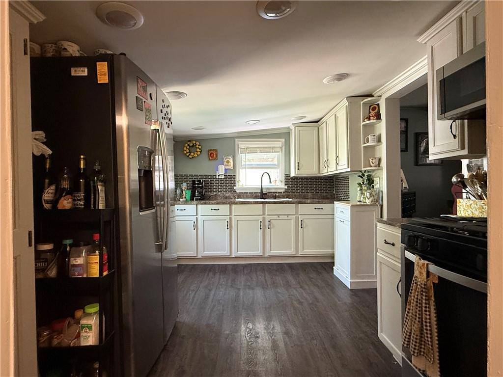 704 East Hayward Avenue, Independence, MO 64050