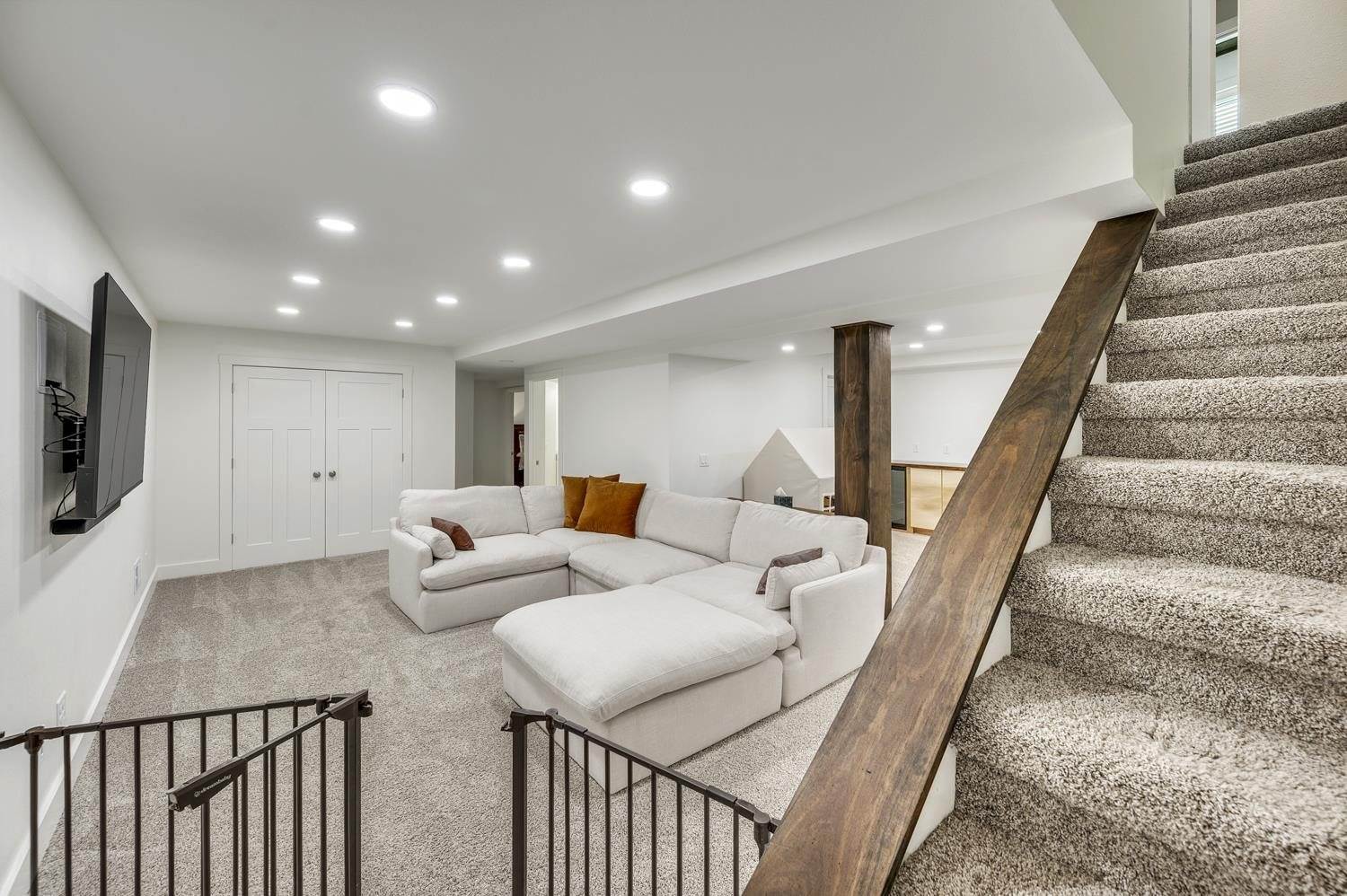 2220 30Th, Spirit Lake, IA 51360