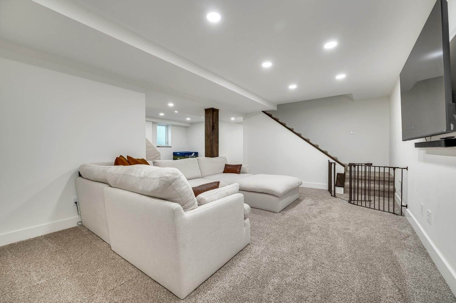 2220 30Th, Spirit Lake, IA 51360