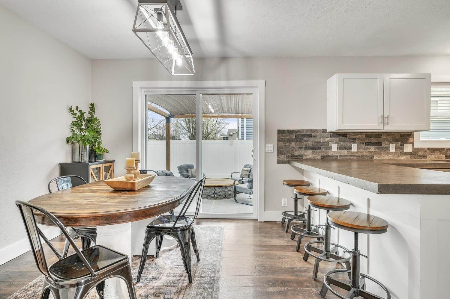 2220 30Th, Spirit Lake, IA 51360