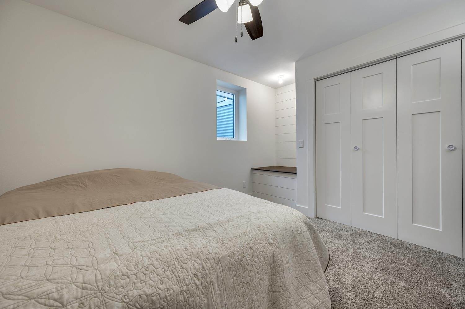 2220 30Th, Spirit Lake, IA 51360