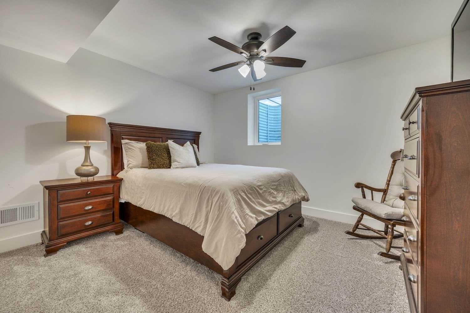 2220 30Th, Spirit Lake, IA 51360