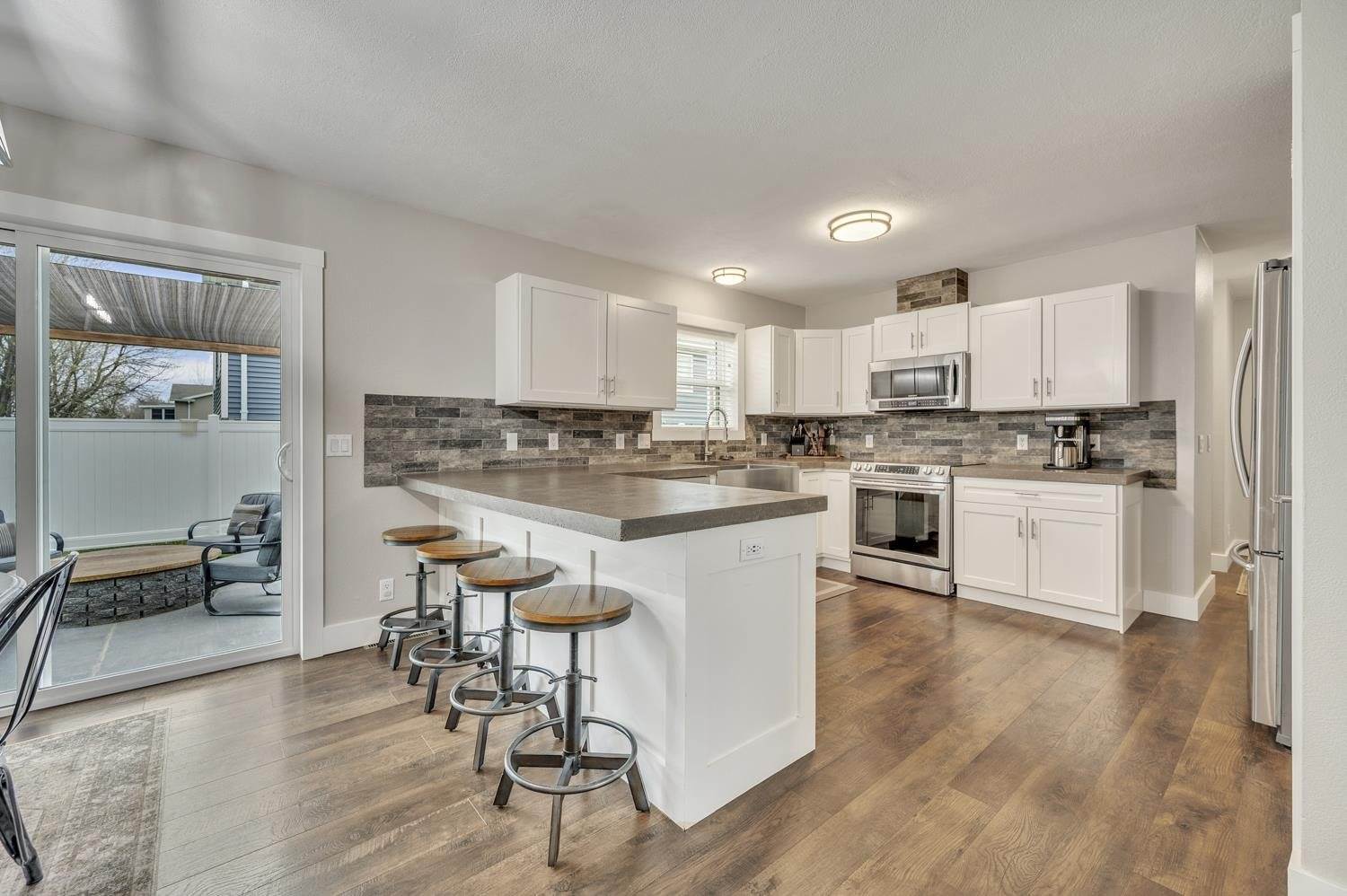 2220 30Th, Spirit Lake, IA 51360