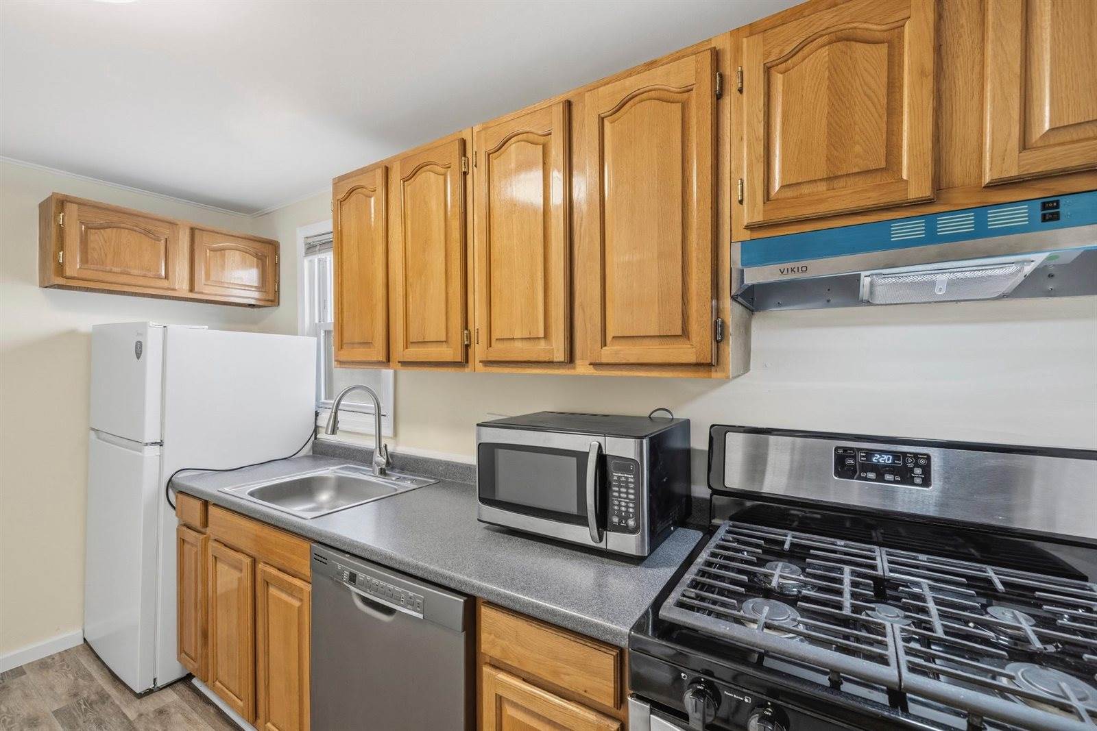 925 8TH Street NE, Washington, DC 20002