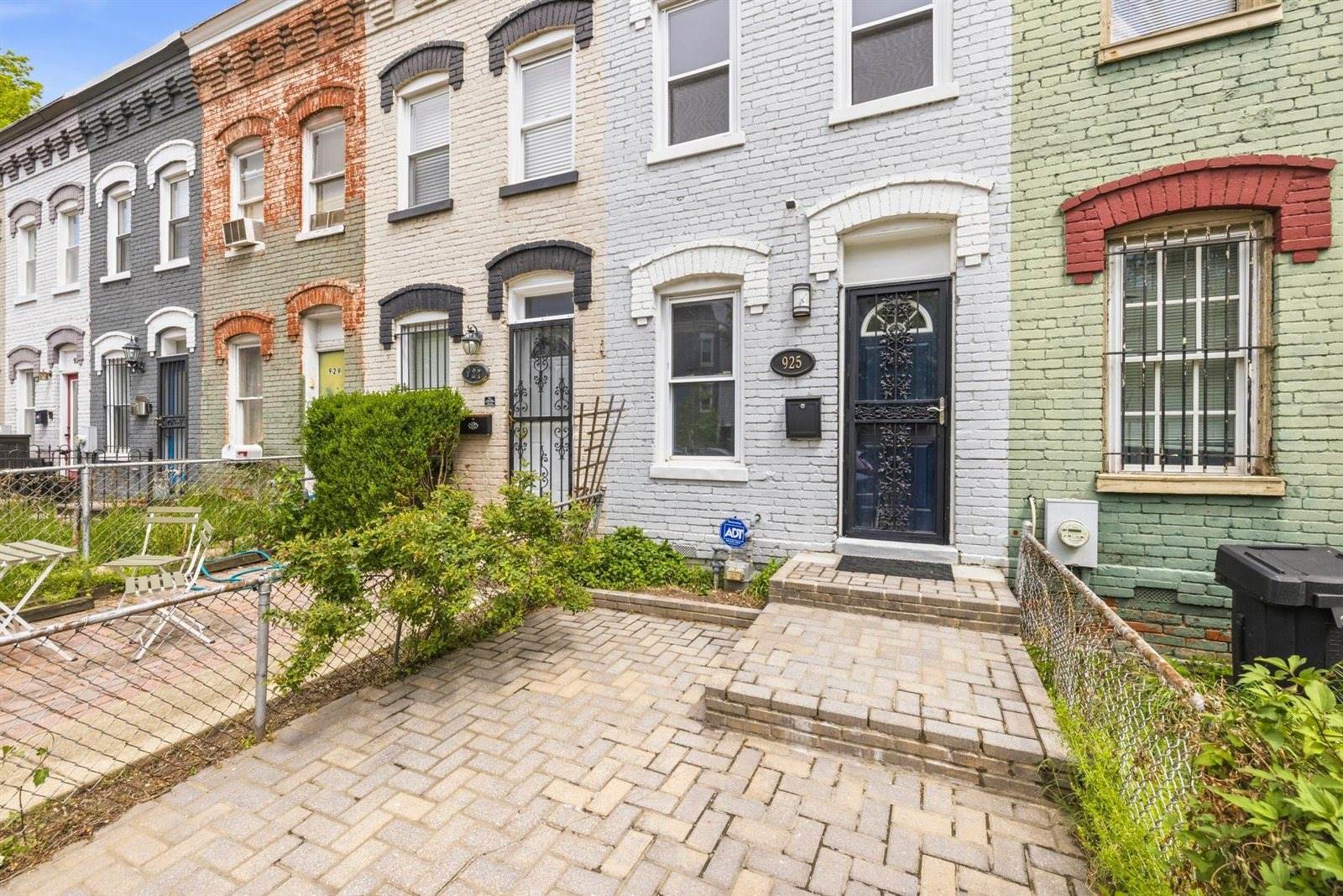 925 8TH Street NE, Washington, DC 20002