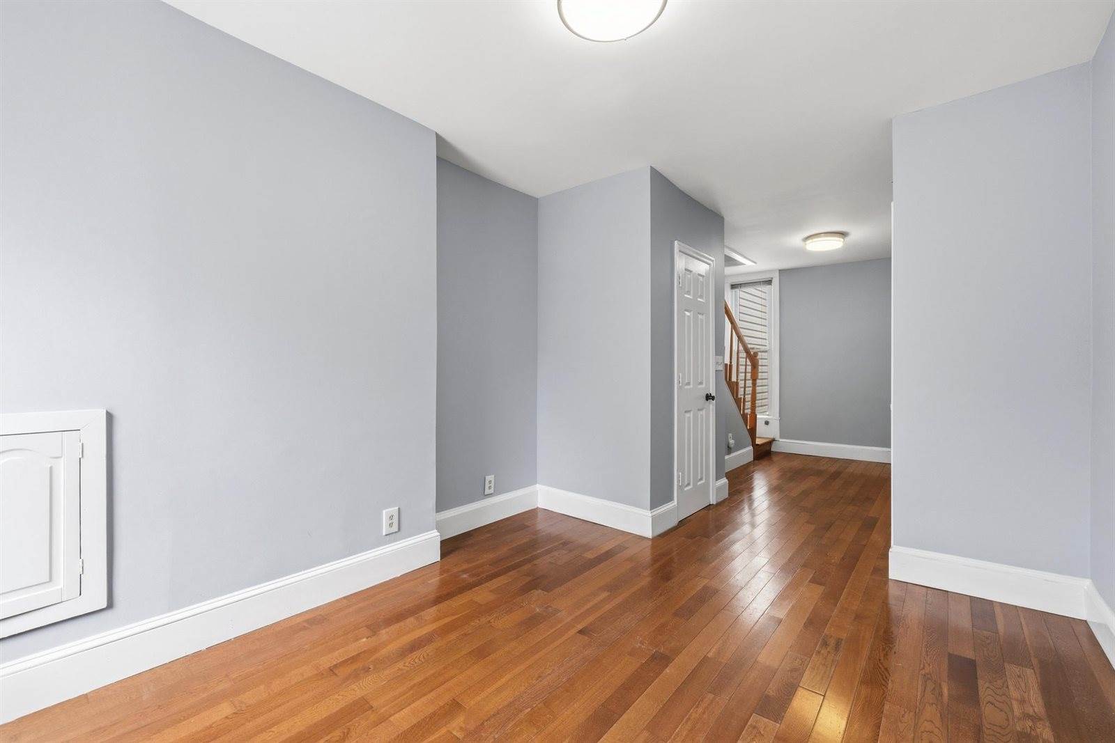 925 8TH Street NE, Washington, DC 20002