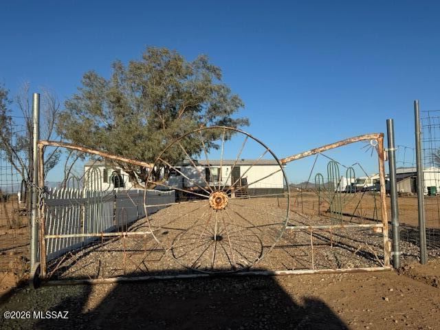 7270 North Razorback Road, Tucson, AZ 85743