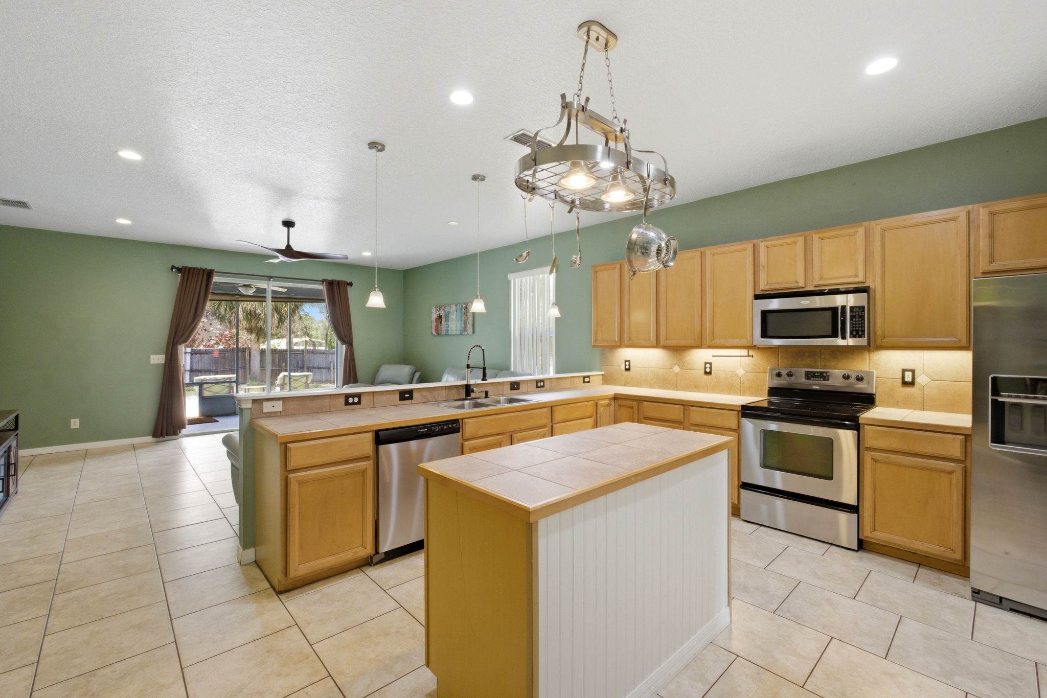 35937 Dawn Drive, Leesburg, FL 34788
