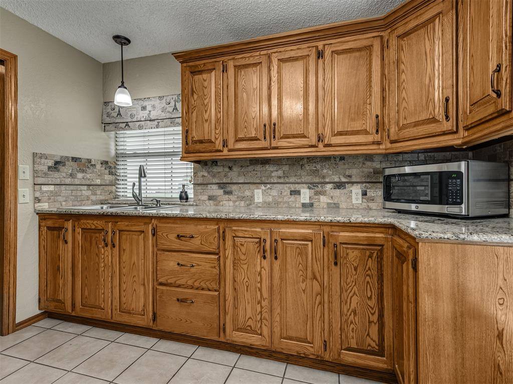 48110 Hardesty Road, Earlsboro, OK 74840