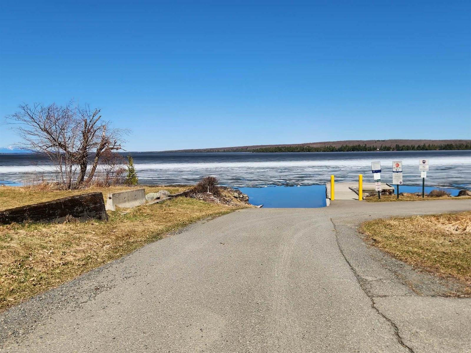 2080 Lakeview Road, Lake View Plt, ME 04463