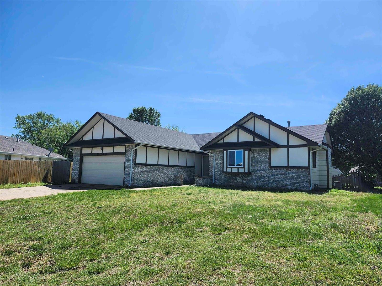 9039 East Skinner St, Wichita, KS 67207