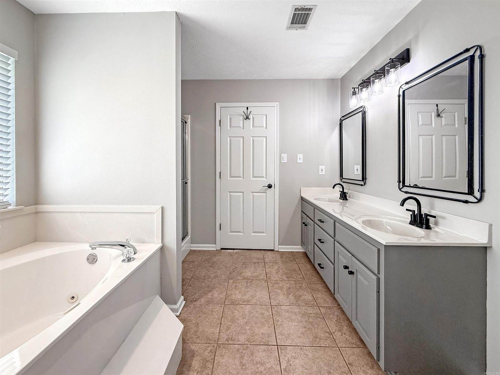 12 Weaver Circle, Vilonia, AR 72173