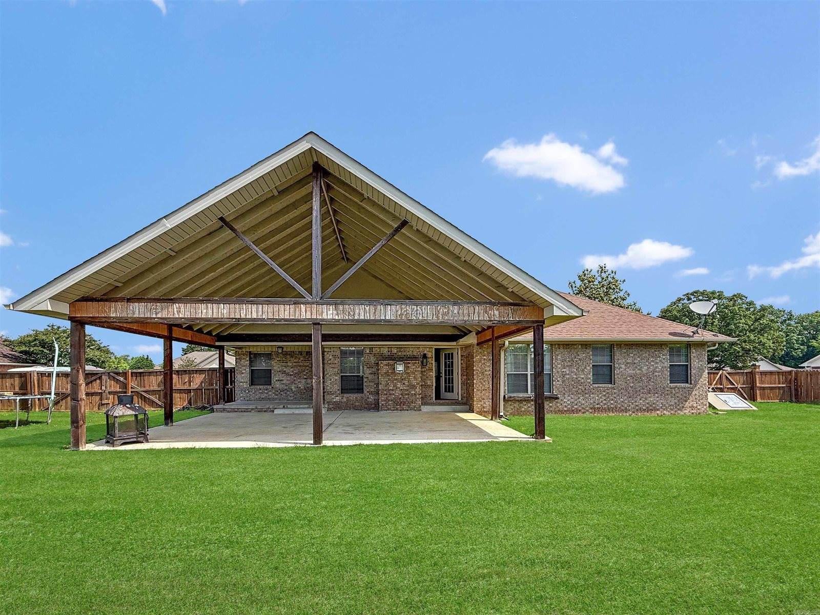 12 Weaver Circle, Vilonia, AR 72173