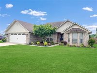 12 Weaver Circle, Vilonia, AR 72173