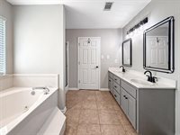 12 Weaver Circle, Vilonia, AR 72173