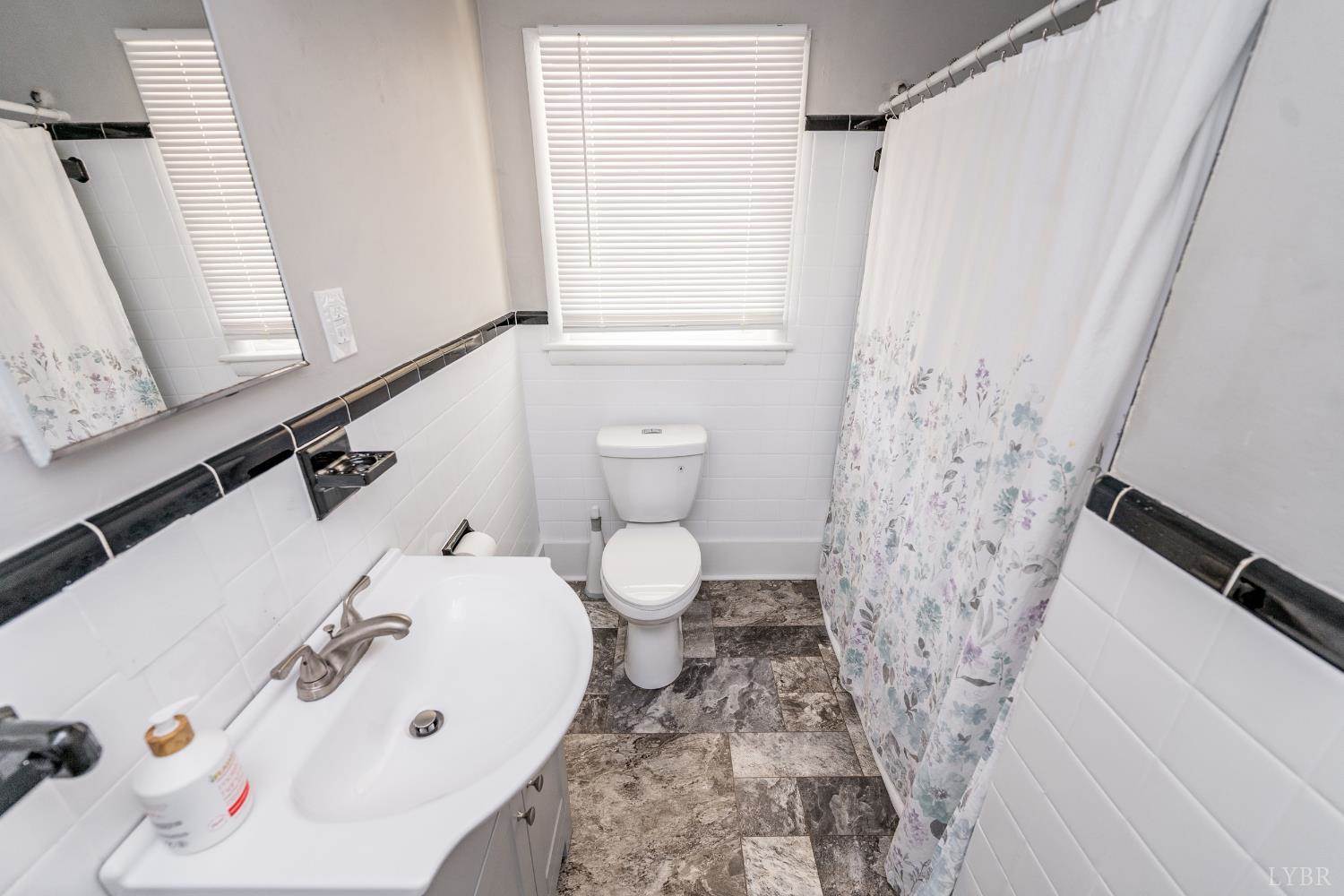 3209 Memorial Avenue, #1, Lynchburg, VA 24501