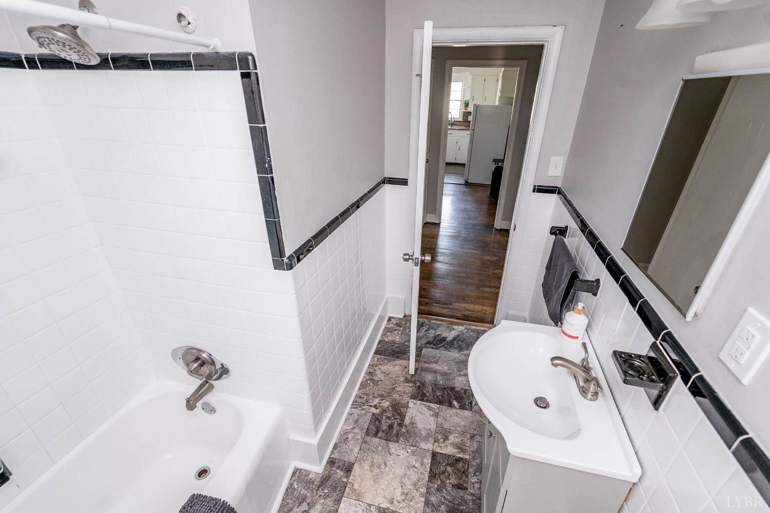 3209 Memorial Avenue, #1, Lynchburg, VA 24501