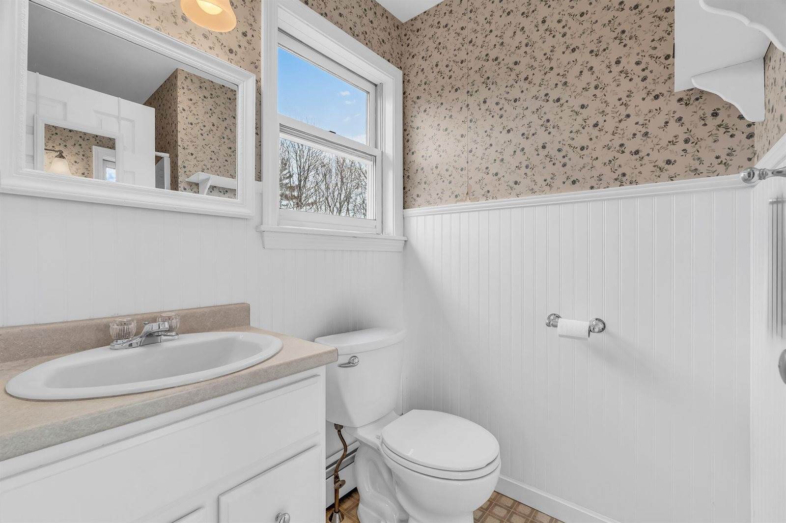 115 Old County Road, Hampden, ME 04444
