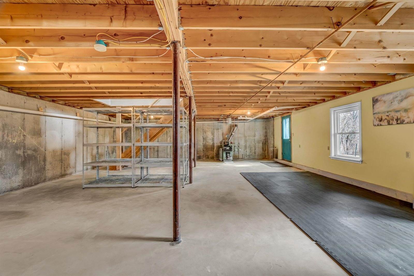 115 Old County Road, Hampden, ME 04444