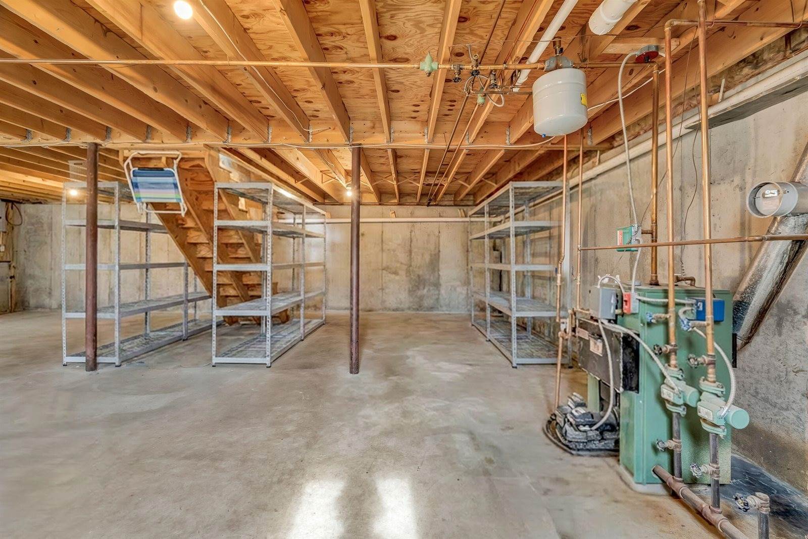 115 Old County Road, Hampden, ME 04444