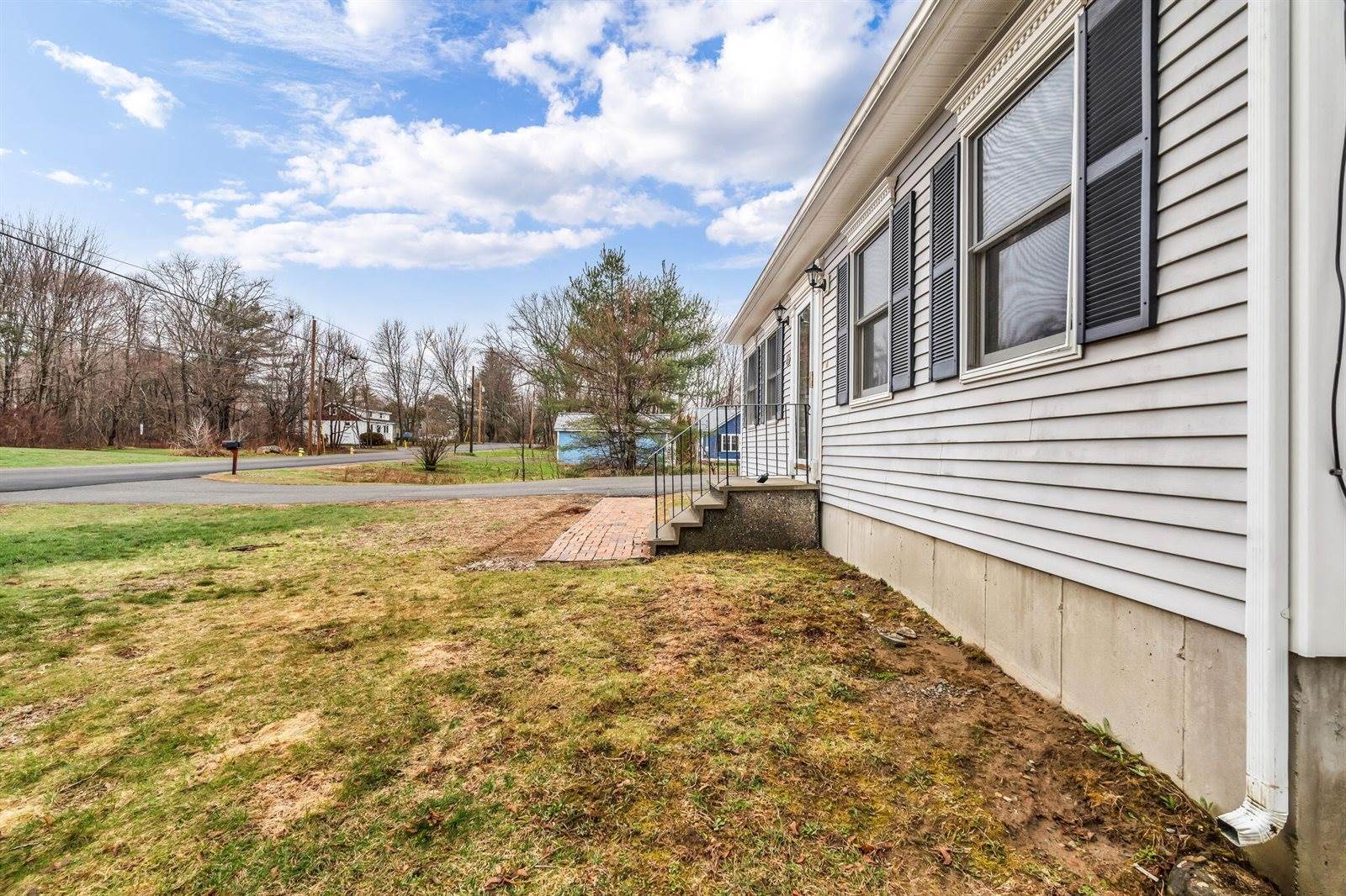115 Old County Road, Hampden, ME 04444