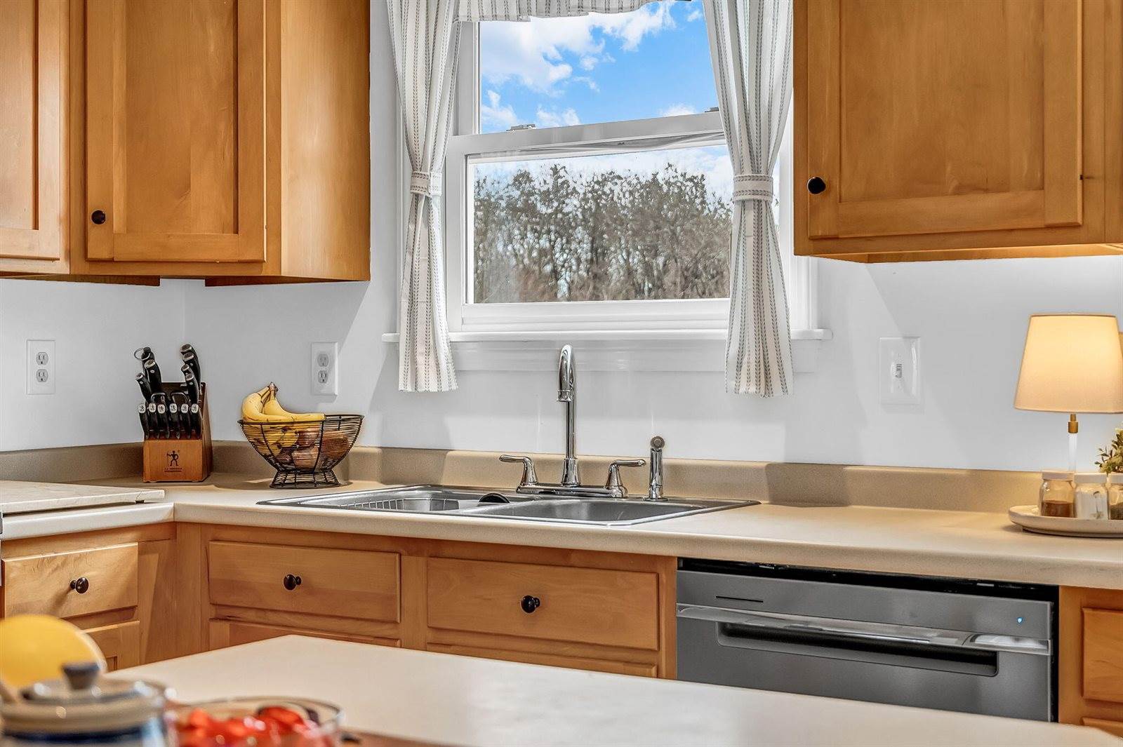 115 Old County Road, Hampden, ME 04444